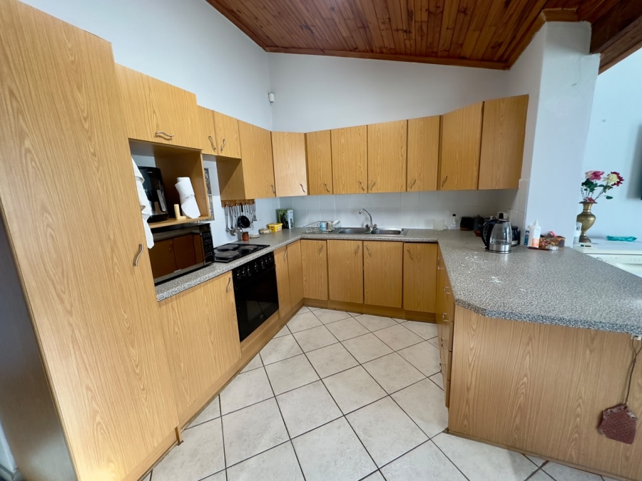 3 Bedroom Property for Sale in Wavecrest Eastern Cape